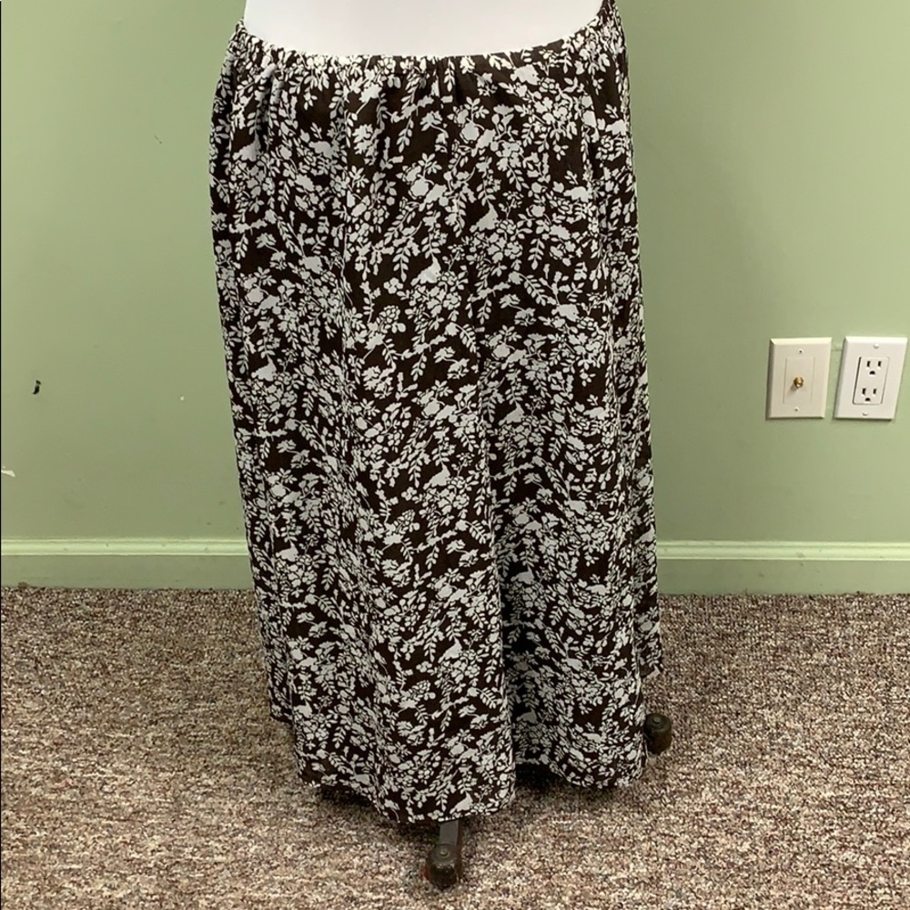 🆕 NORTON McNAUGHTON fully-lined chiffon skirt